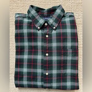 Cremieux XL green, red and white long sleeve men’s shirt. Like new, barely worn!